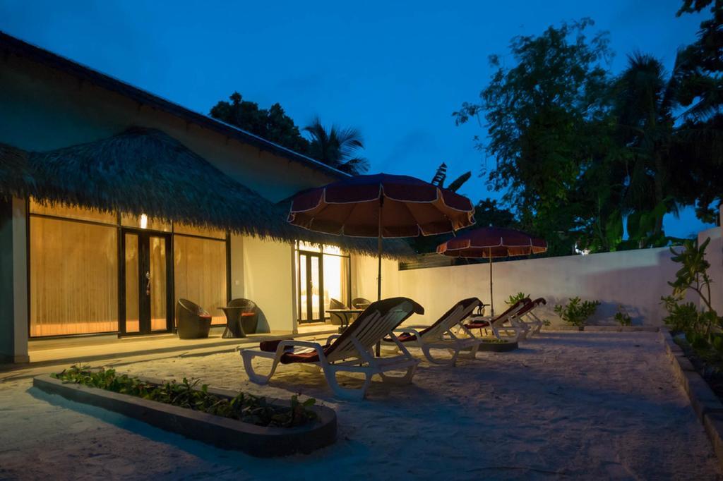 Local Island Inn Hangnaameedhoo Exterior photo