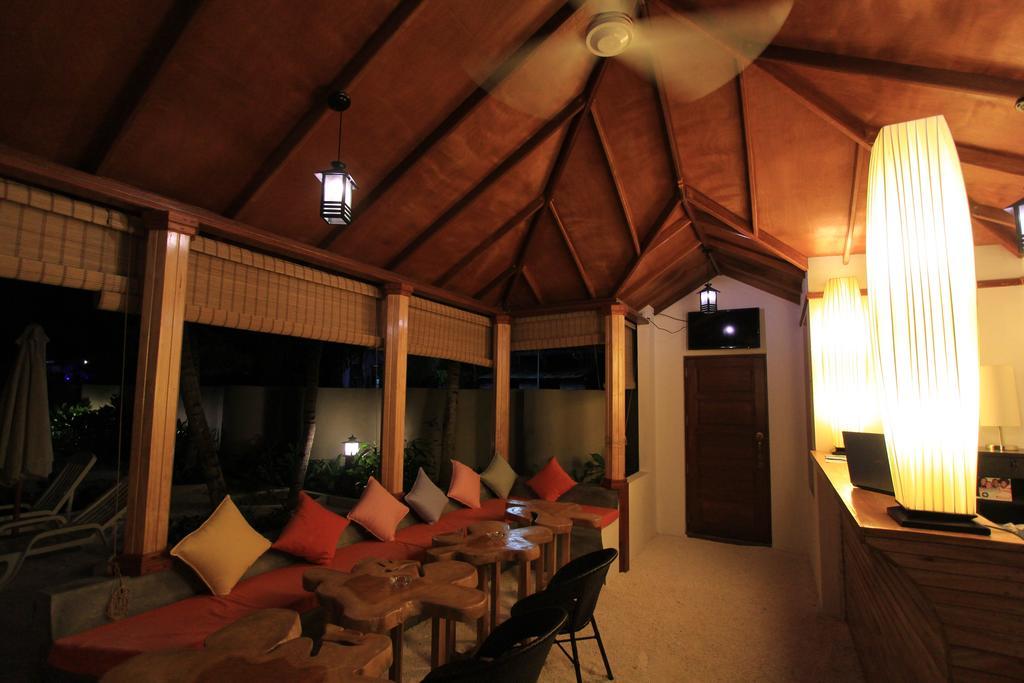 Local Island Inn Hangnaameedhoo Exterior photo