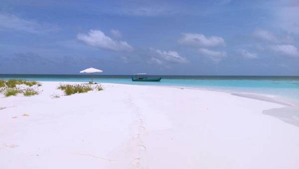 Local Island Inn Hangnaameedhoo Exterior photo