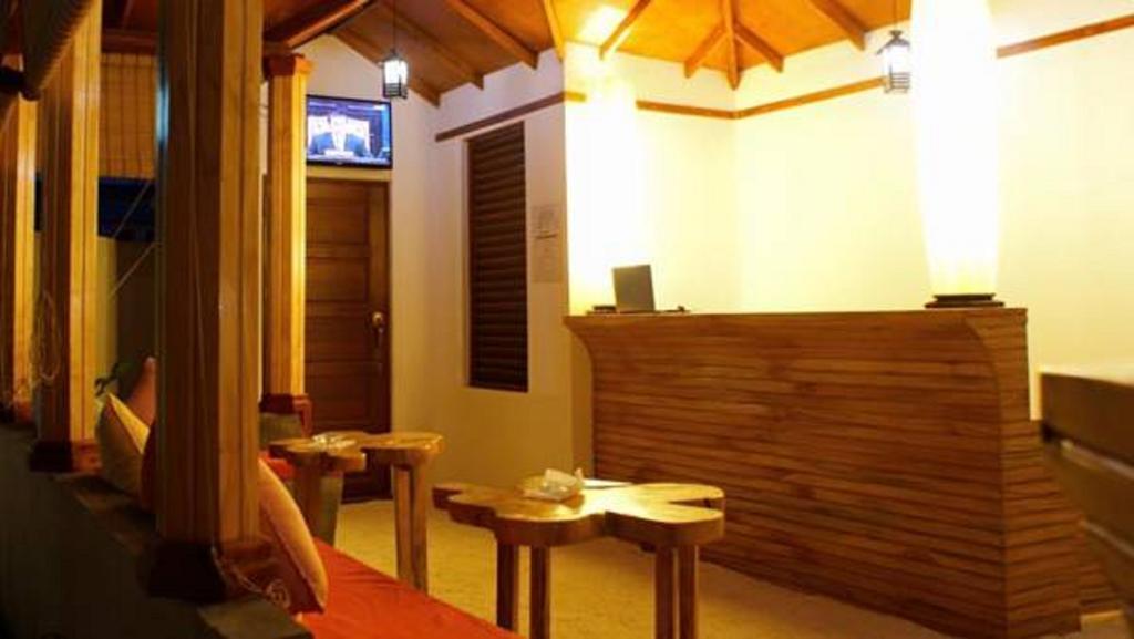Local Island Inn Hangnaameedhoo Exterior photo