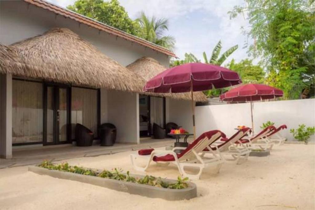Local Island Inn Hangnaameedhoo Exterior photo