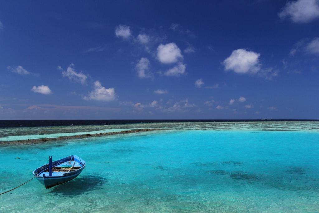 Local Island Inn Hangnaameedhoo Exterior photo