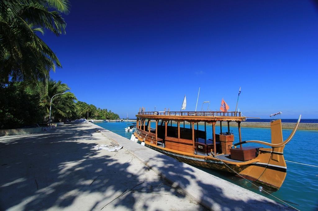 Local Island Inn Hangnaameedhoo Exterior photo