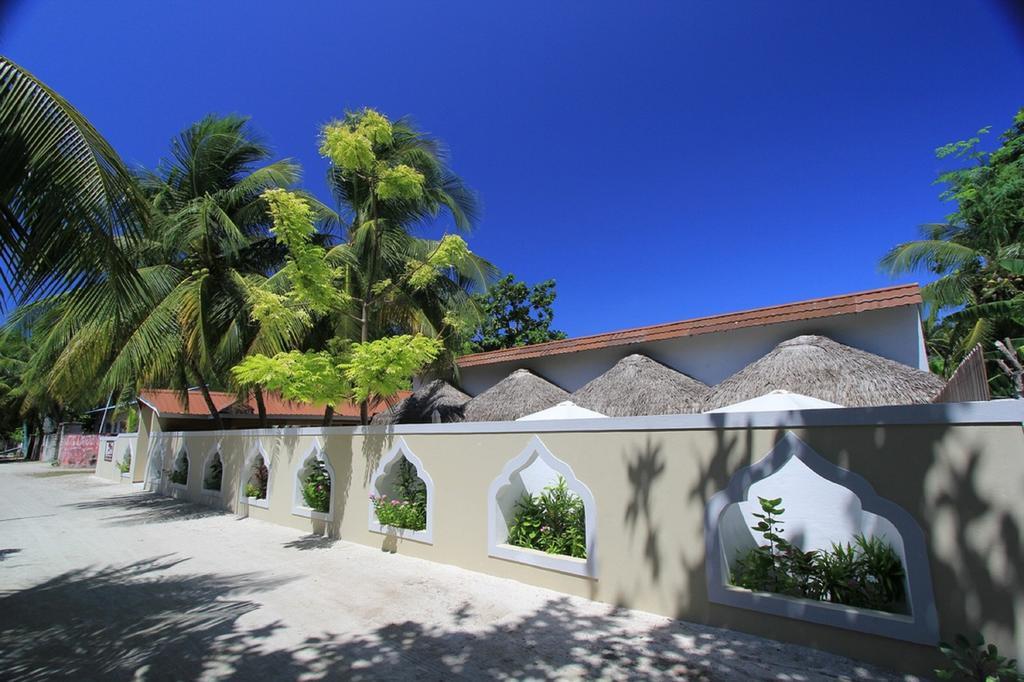 Local Island Inn Hangnaameedhoo Exterior photo